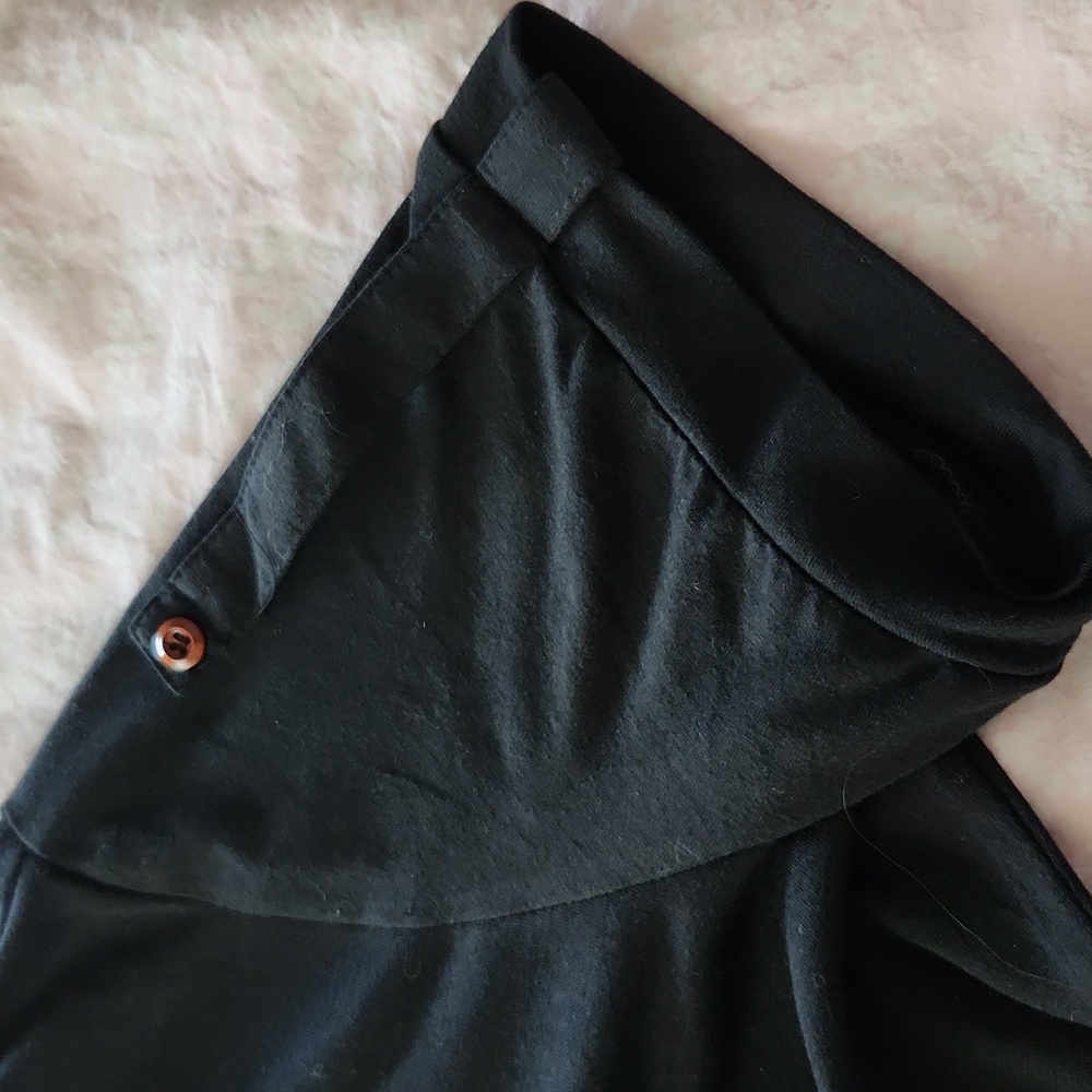 Short Sleeve, black knit top - Picture 2 of 4